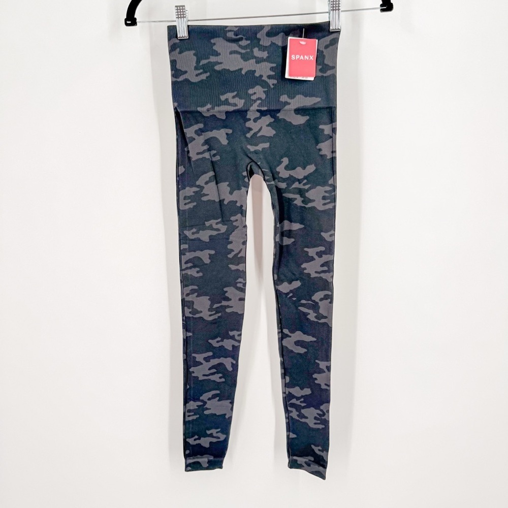 SPANX Charcoal and Black Camouflage Leggings